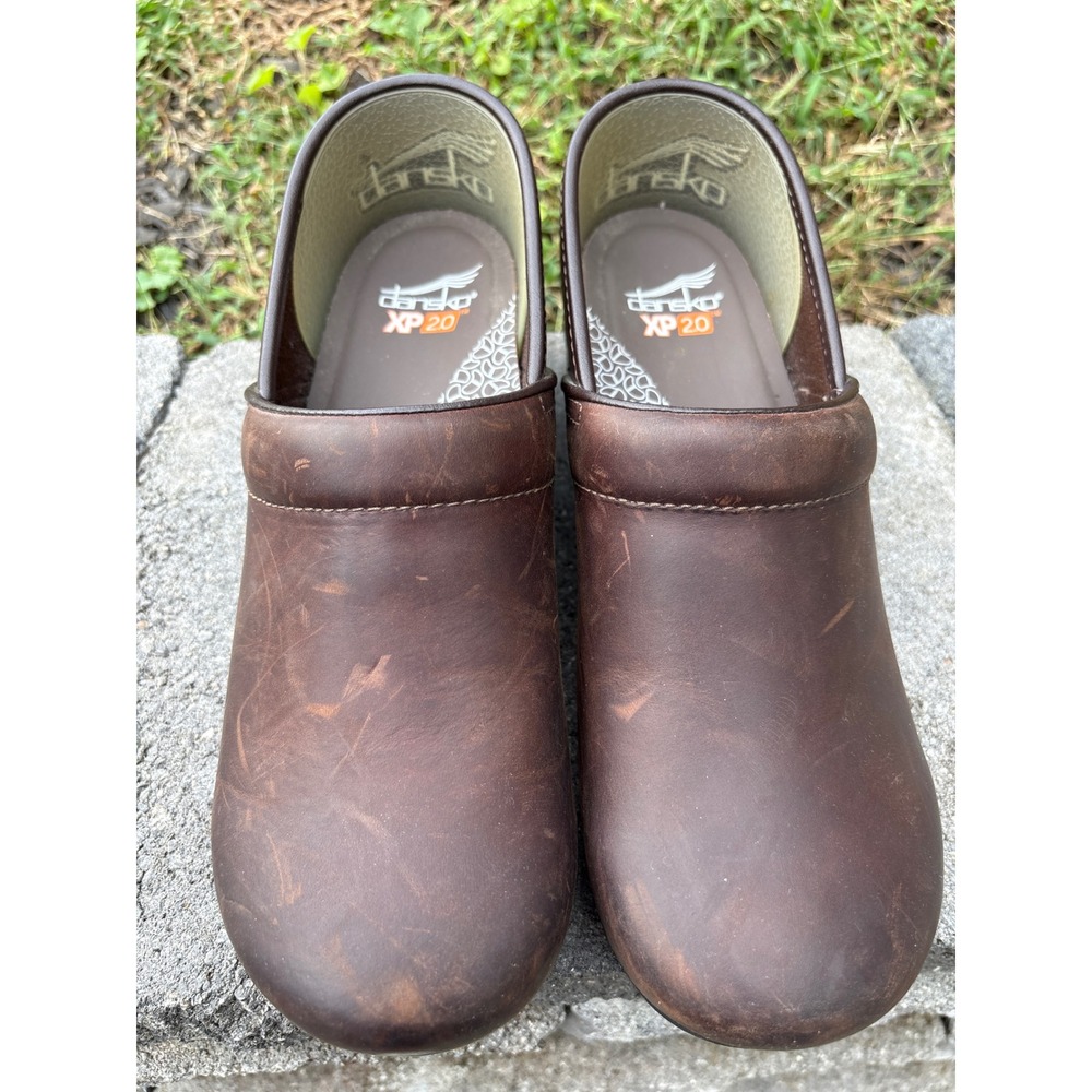 Dansko XP 2.0 Brown Pull Up Leather Clogs Professional Slip Resistant Size 42